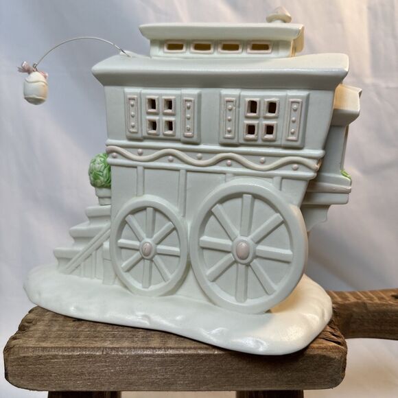 DEPT 56 Vintage‎ White Carriage House Night Light 1995 Nightlight Easter Spring - Picture 6 of 15